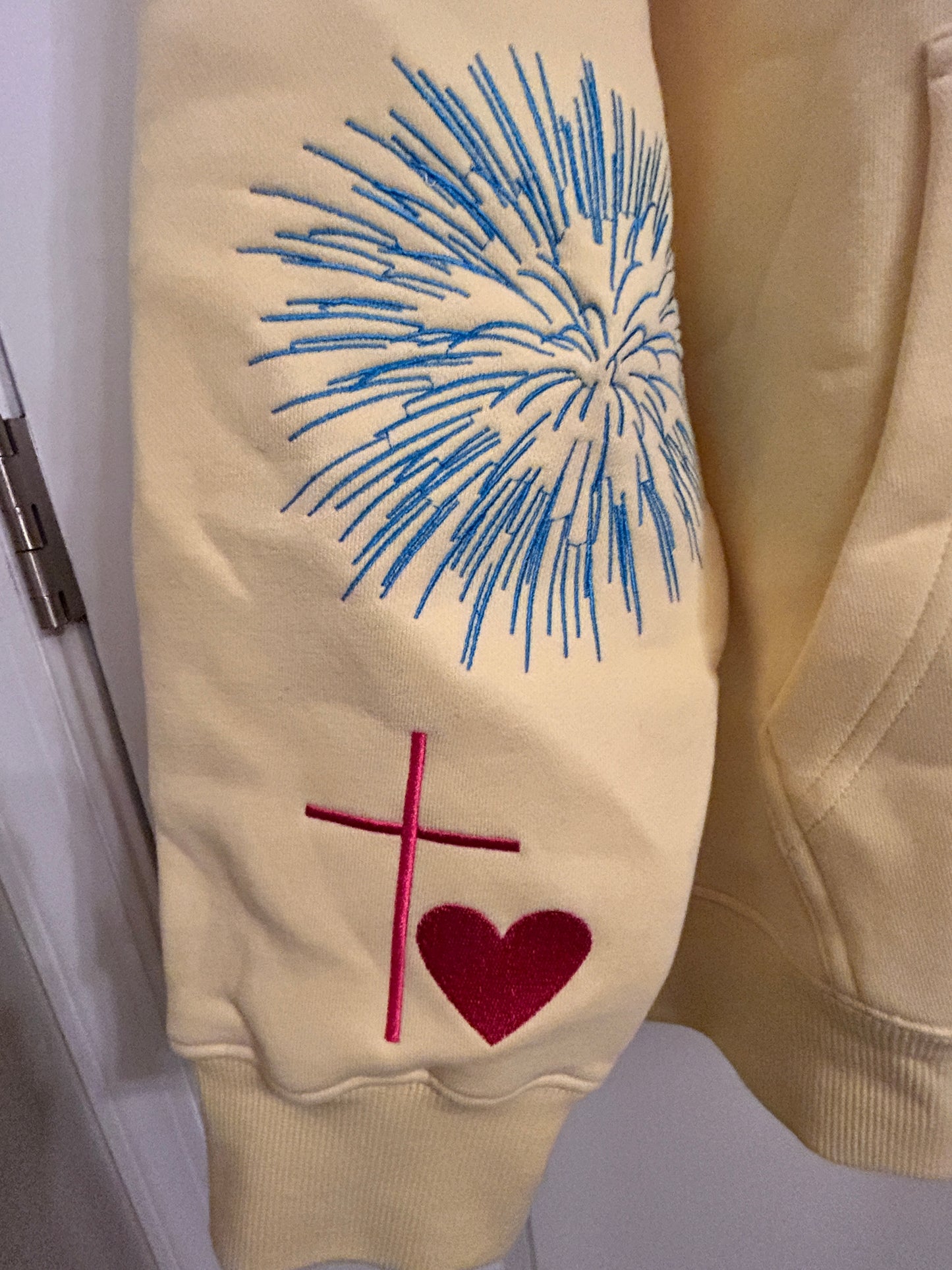 PRE-ORDER (within 1-2 Months) THATZ Fire Jeremiah 29:11 Firework Hoodie!! πβοΈ + Free THATZ Fire Sunglasses!